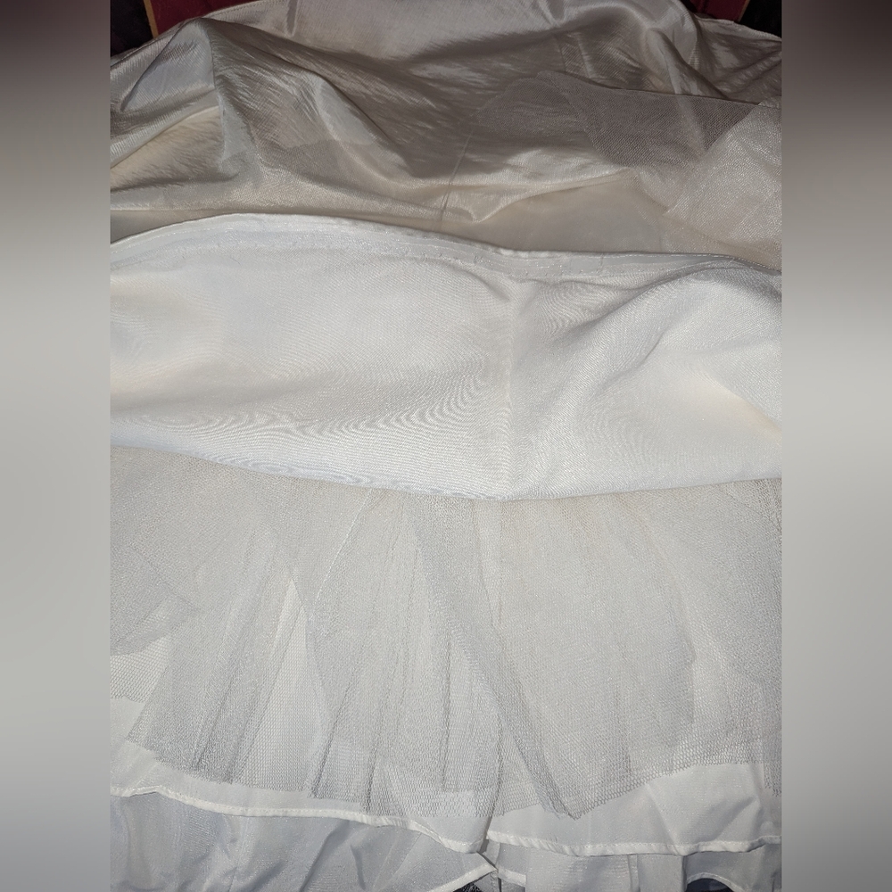 The DIAMOND COLLECTION Strapless Sequin Wedding Dress 12P - Picture 13 of 17